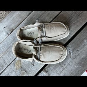 Womens size 9 Hey Dude
